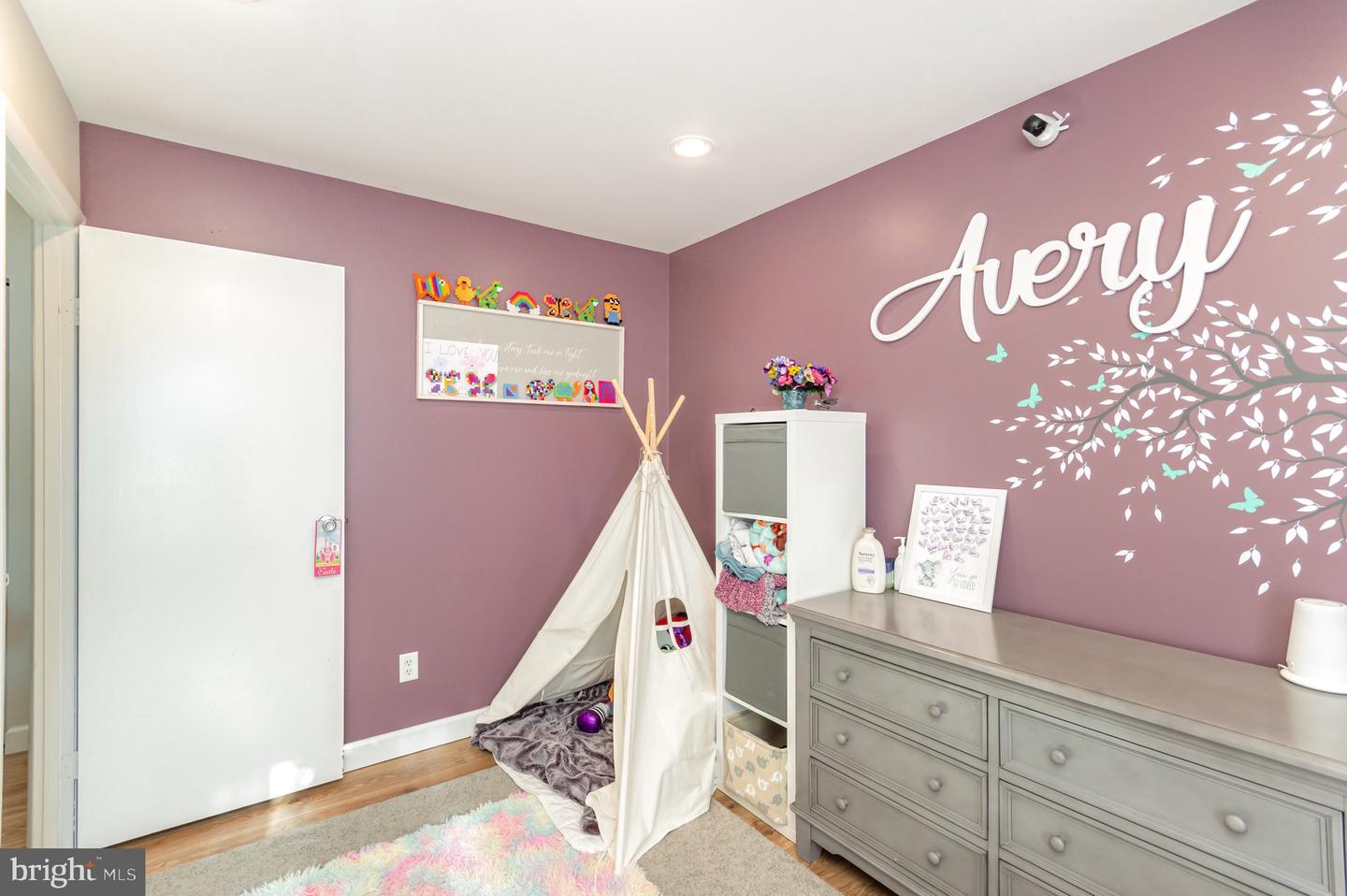 6208 REDWOOD LN, ALEXANDRIA, Virginia 22310, 5 Bedrooms Bedrooms, 11 Rooms Rooms,3 BathroomsBathrooms,Residential,For sale,6208 REDWOOD LN,VAFX2275388 MLS # VAFX2275388