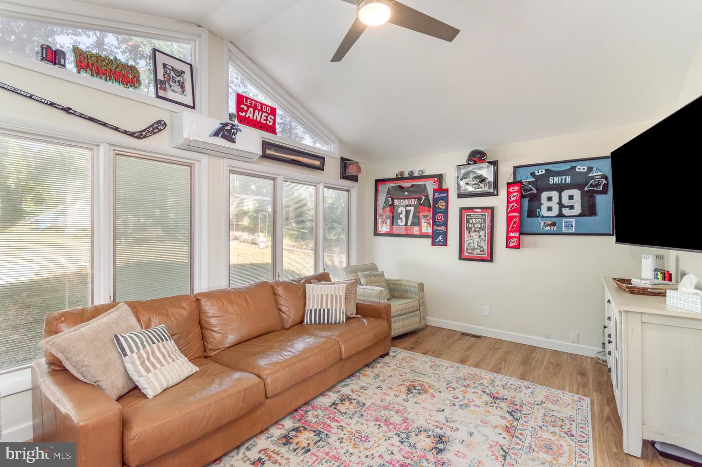 6208 REDWOOD LN, ALEXANDRIA, Virginia 22310, 5 Bedrooms Bedrooms, 11 Rooms Rooms,3 BathroomsBathrooms,Residential,For sale,6208 REDWOOD LN,VAFX2275388 MLS # VAFX2275388