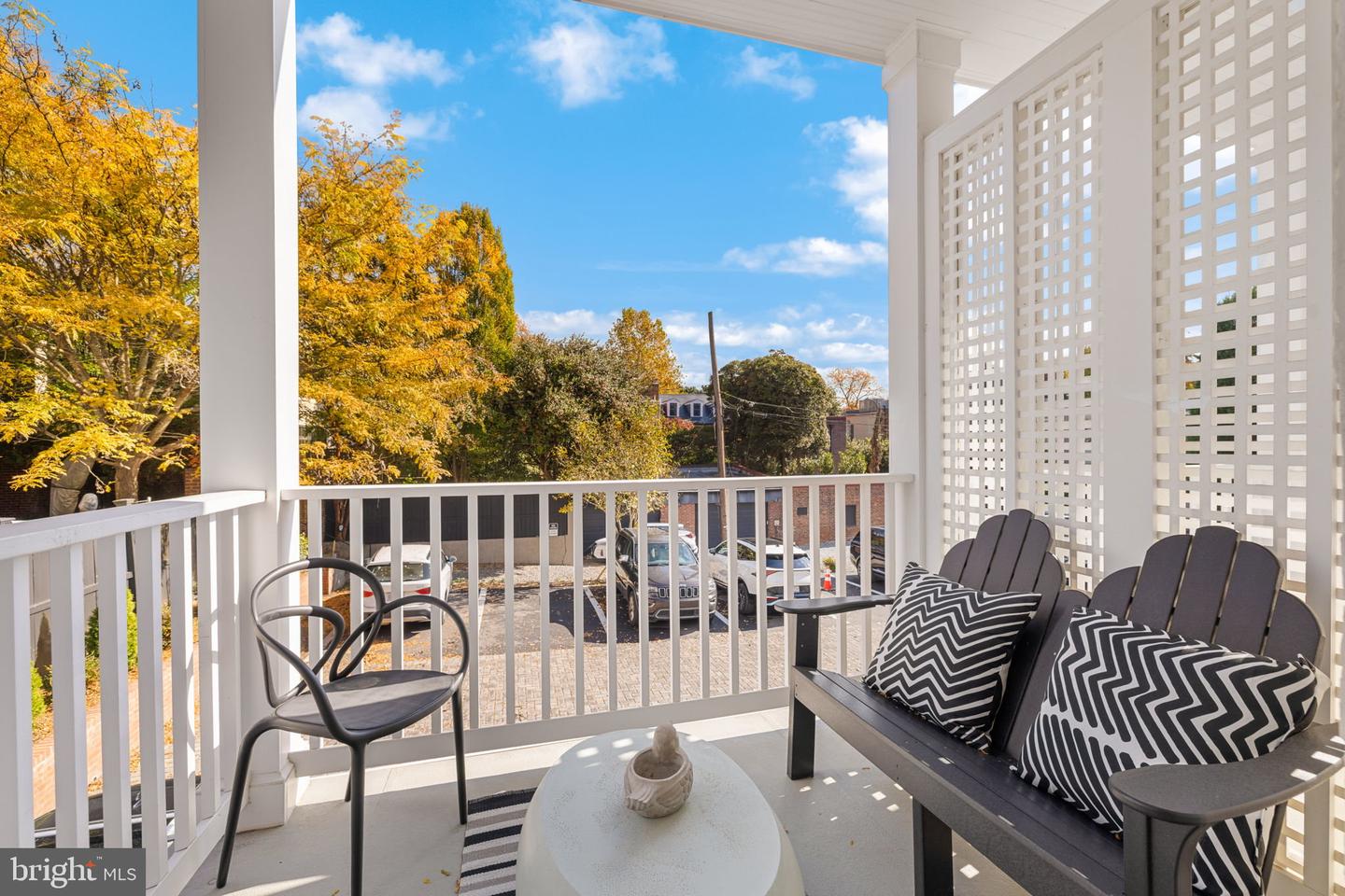 1305 30TH ST NW #106, WASHINGTON, District Of Columbia 20007, 2 Bedrooms Bedrooms, ,3 BathroomsBathrooms,Residential,For sale,1305 30TH ST NW #106,DCDC2230536 MLS # DCDC2230536