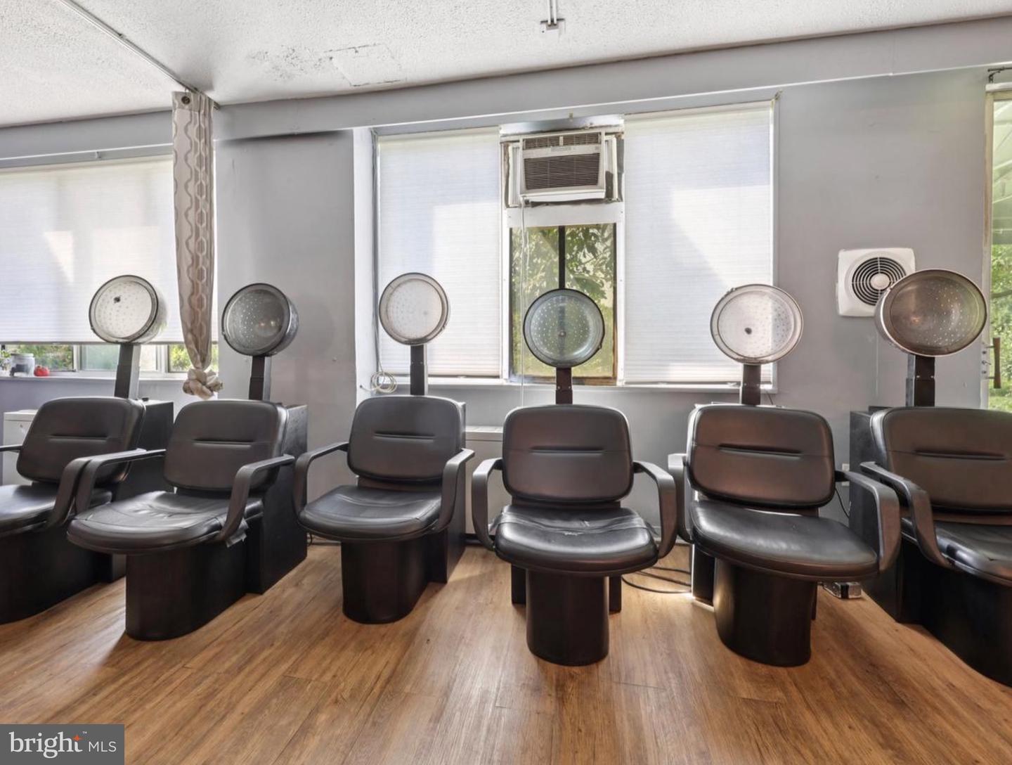 6621 WAKEFIELD DR #418, ALEXANDRIA, Virginia 22307, 1 Bedroom Bedrooms, ,1 BathroomBathrooms,Residential,For sale,6621 WAKEFIELD DR #418,VAFX2279550 MLS # VAFX2279550 6621 WAKEFIELD DR #418, ALEXANDRIA, Virginia 22307, 1 Bedroom Bedrooms, ,1 BathroomBathrooms,Residential,For sale,6621 WAKEFIELD DR #418,VAFX2279550 MLS # VAFX2279550