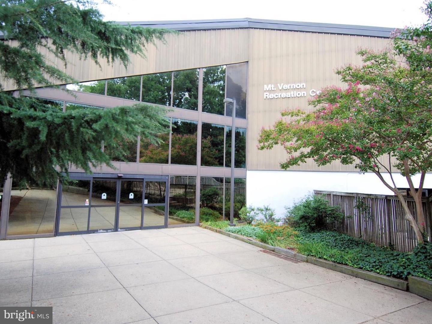 6621 WAKEFIELD DR #418, ALEXANDRIA, Virginia 22307, 1 Bedroom Bedrooms, ,1 BathroomBathrooms,Residential,For sale,6621 WAKEFIELD DR #418,VAFX2279550 MLS # VAFX2279550 6621 WAKEFIELD DR #418, ALEXANDRIA, Virginia 22307, 1 Bedroom Bedrooms, ,1 BathroomBathrooms,Residential,For sale,6621 WAKEFIELD DR #418,VAFX2279550 MLS # VAFX2279550