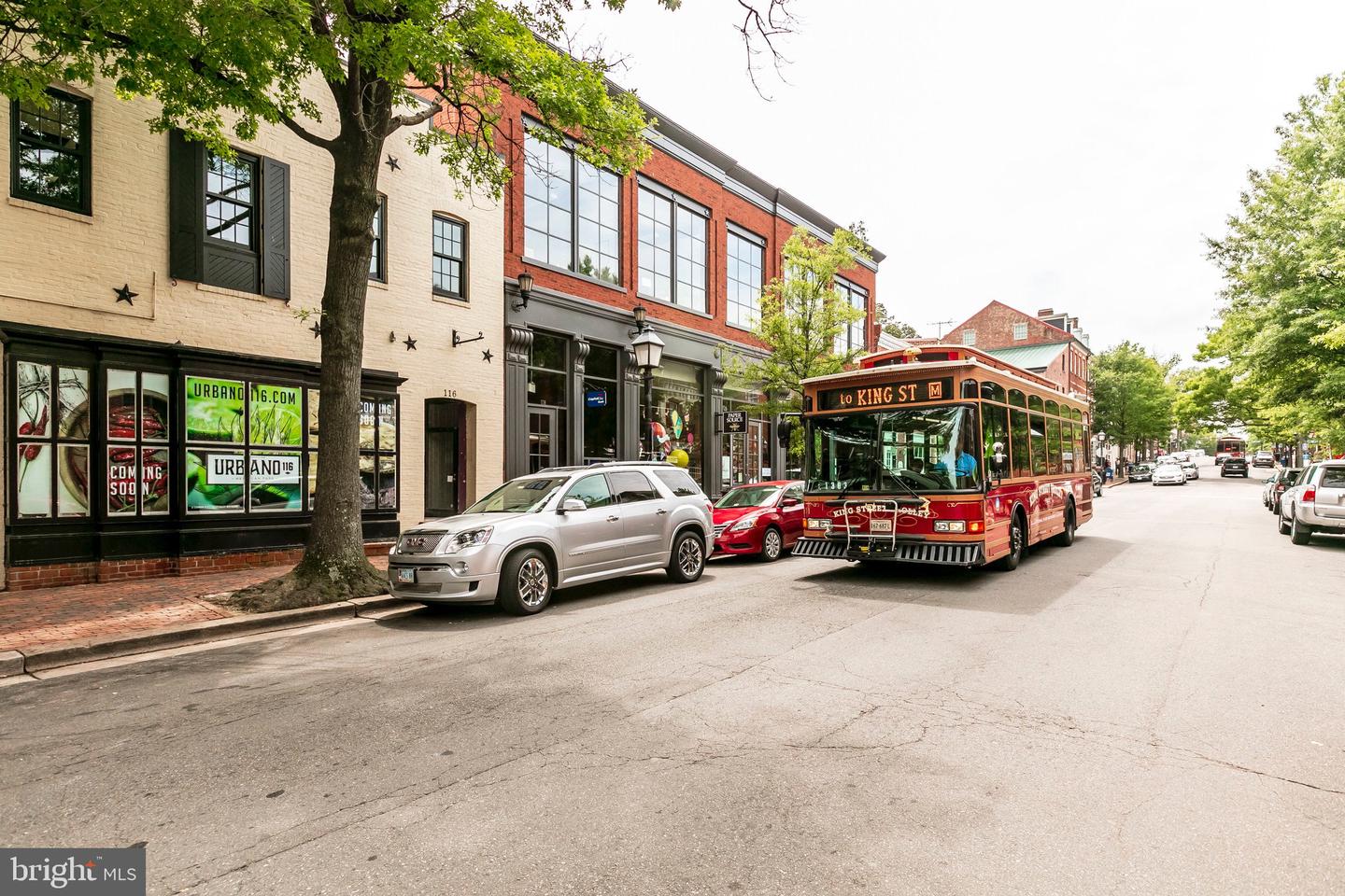 6621 WAKEFIELD DR #418, ALEXANDRIA, Virginia 22307, 1 Bedroom Bedrooms, ,1 BathroomBathrooms,Residential,For sale,6621 WAKEFIELD DR #418,VAFX2279550 MLS # VAFX2279550 6621 WAKEFIELD DR #418, ALEXANDRIA, Virginia 22307, 1 Bedroom Bedrooms, ,1 BathroomBathrooms,Residential,For sale,6621 WAKEFIELD DR #418,VAFX2279550 MLS # VAFX2279550