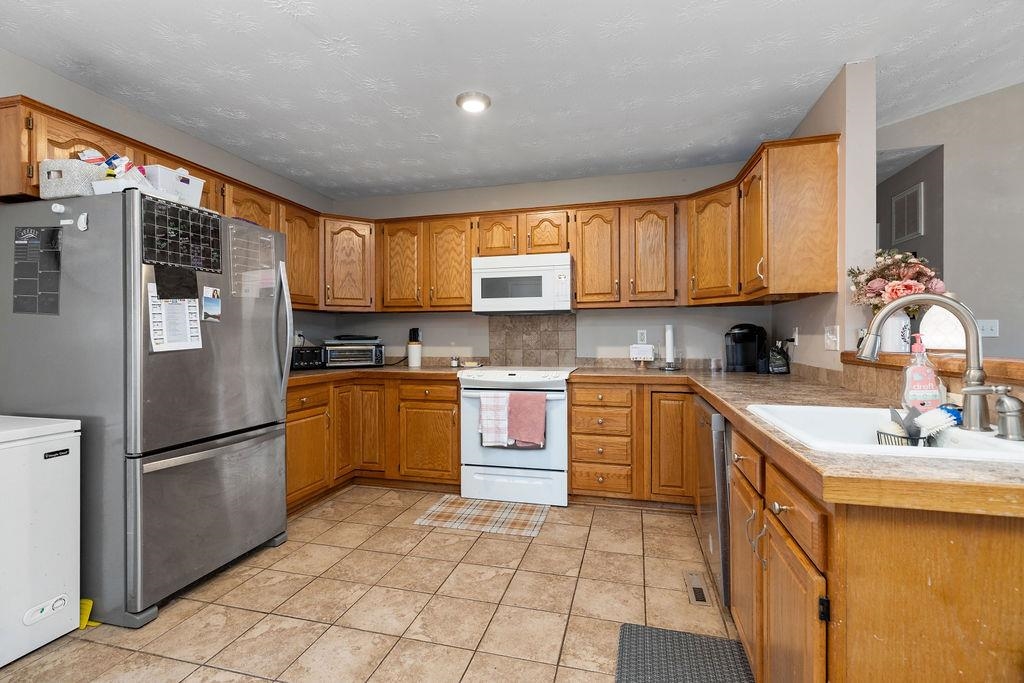 149 CHINA CLAY RD, STUARTS DRAFT, Virginia 24477, 3 Bedrooms Bedrooms, ,2 BathroomsBathrooms,Residential,149 CHINA CLAY RD,673693 MLS # 673693