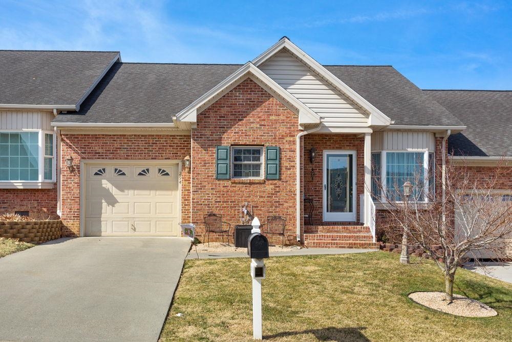 294 RIDGEWOOD AVE, BROADWAY, Virginia 22815, 4 Bedrooms Bedrooms, ,3 BathroomsBathrooms,Residential,294 RIDGEWOOD AVE,673697 MLS # 673697