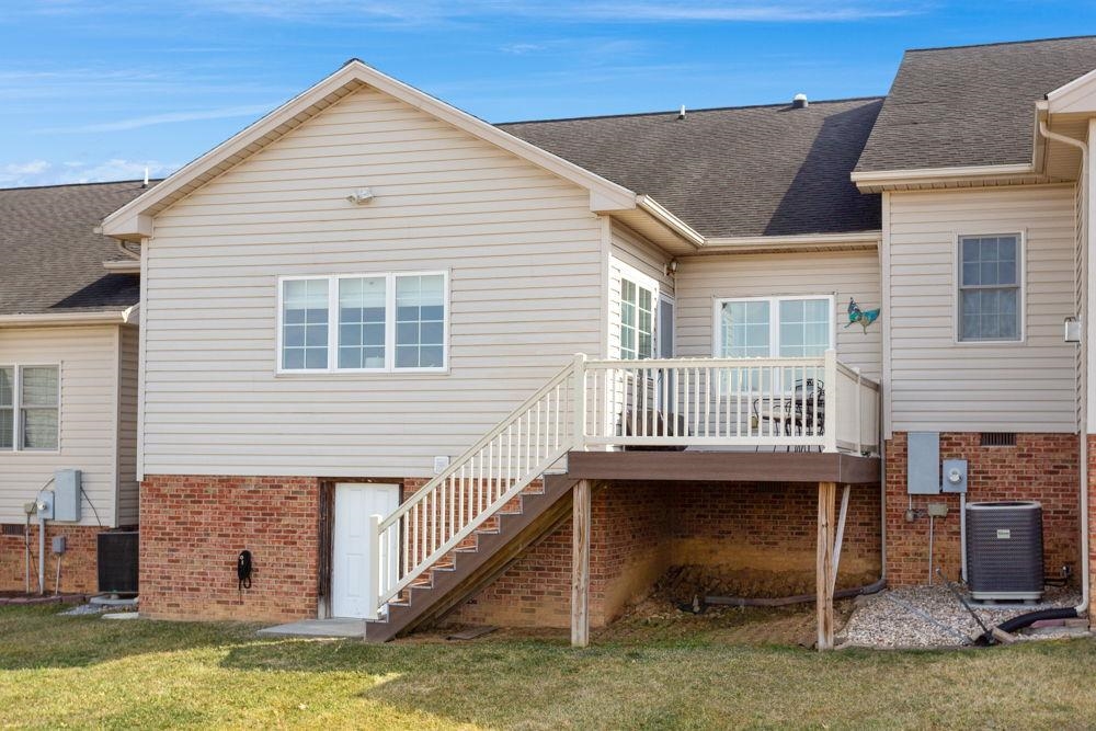 294 RIDGEWOOD AVE, BROADWAY, Virginia 22815, 4 Bedrooms Bedrooms, ,3 BathroomsBathrooms,Residential,294 RIDGEWOOD AVE,673697 MLS # 673697