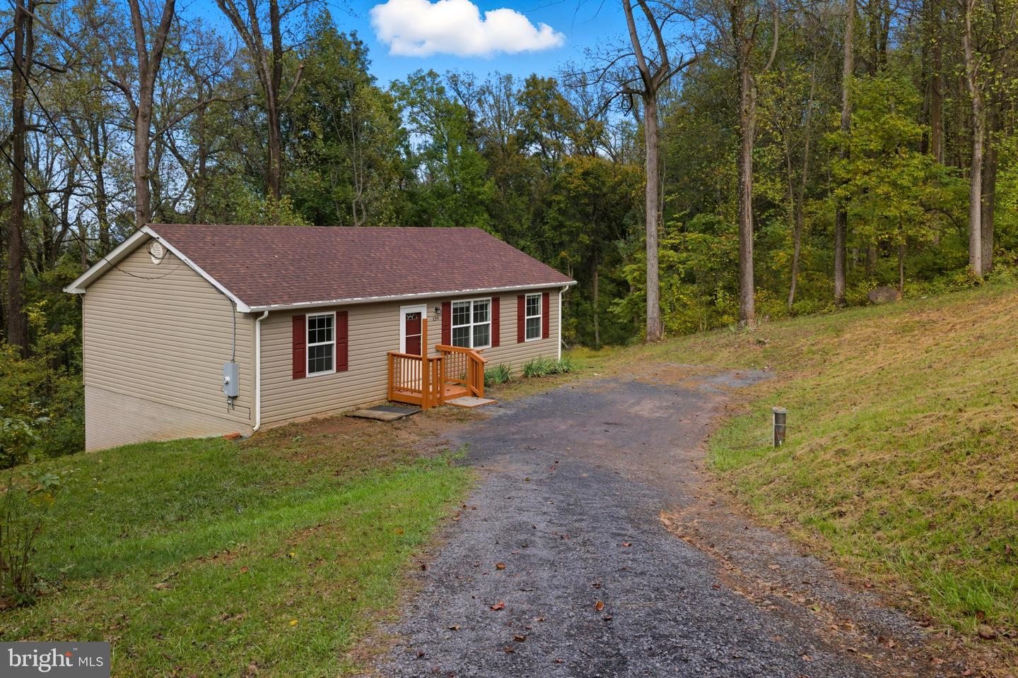 139 WAMBACH CT, FRONT ROYAL, Virginia 22630, 3 Bedrooms Bedrooms, 8 Rooms Rooms,2 BathroomsBathrooms,Residential,For sale,139 WAMBACH CT,VAWR2012876 MLS # VAWR2012876