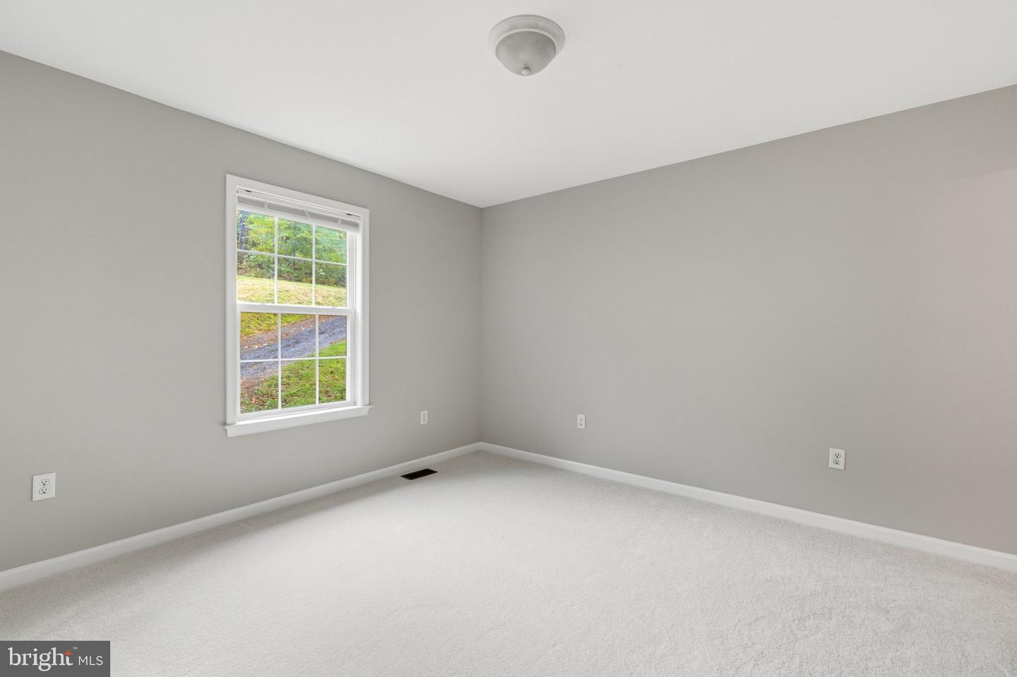 139 WAMBACH CT, FRONT ROYAL, Virginia 22630, 3 Bedrooms Bedrooms, 8 Rooms Rooms,2 BathroomsBathrooms,Residential,For sale,139 WAMBACH CT,VAWR2012876 MLS # VAWR2012876