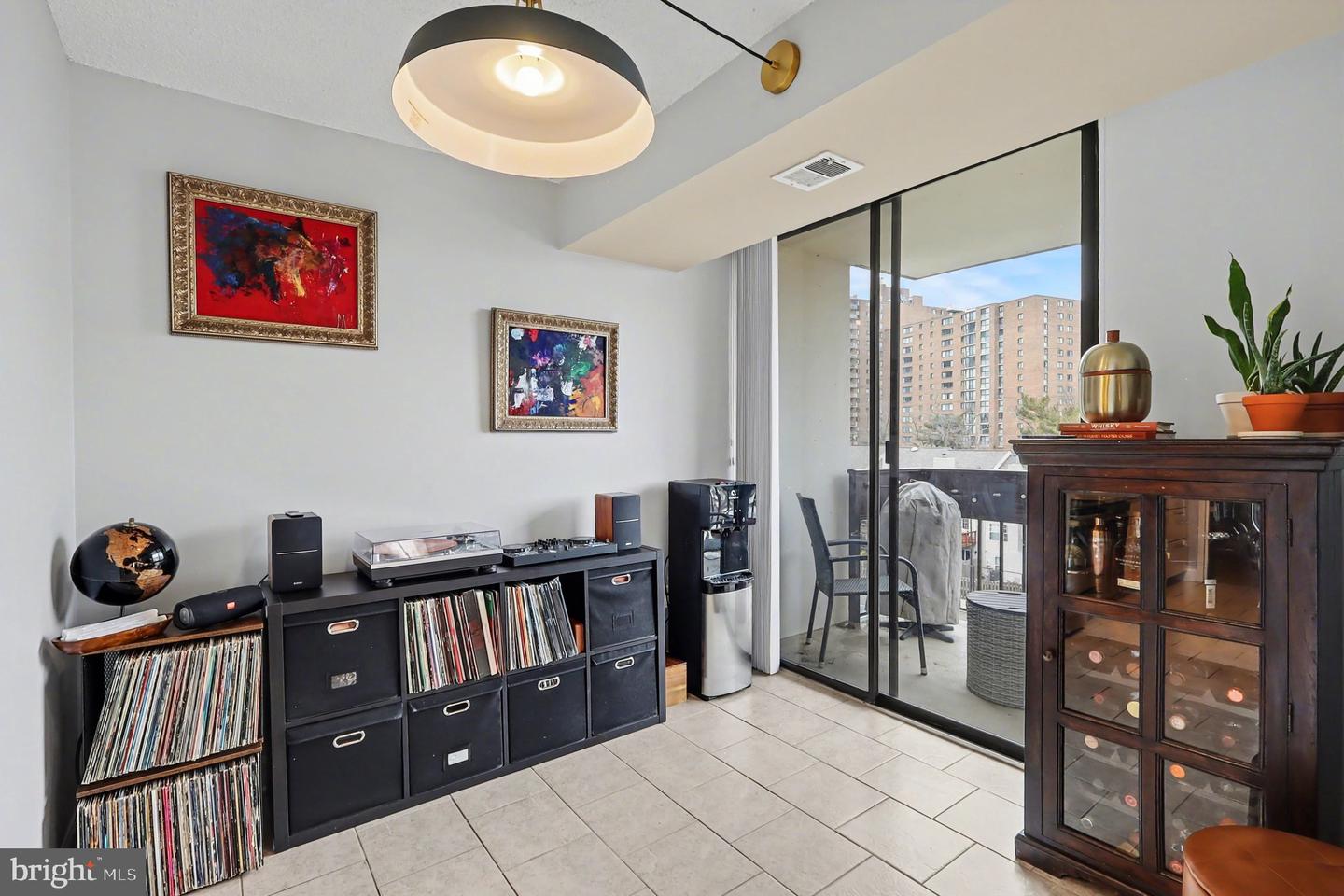 5300 HOLMES RUN PKWY #615, ALEXANDRIA, Virginia 22304, 3 Bedrooms Bedrooms, ,2 BathroomsBathrooms,Residential,For sale,5300 HOLMES RUN PKWY #615,VAAX2052166 MLS # VAAX2052166