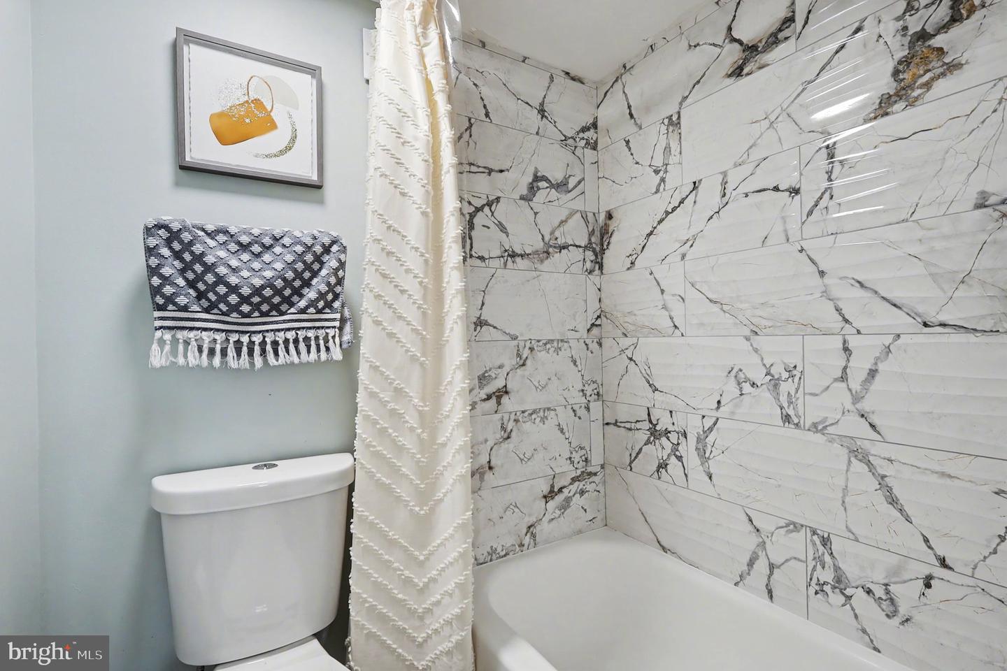 5300 HOLMES RUN PKWY #615, ALEXANDRIA, Virginia 22304, 3 Bedrooms Bedrooms, ,2 BathroomsBathrooms,Residential,For sale,5300 HOLMES RUN PKWY #615,VAAX2052166 MLS # VAAX2052166