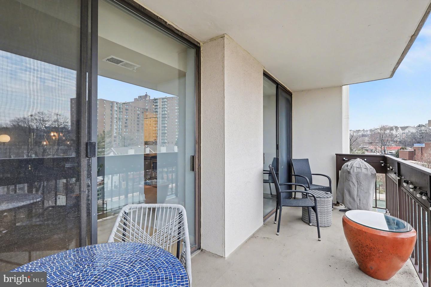 5300 HOLMES RUN PKWY #615, ALEXANDRIA, Virginia 22304, 3 Bedrooms Bedrooms, ,2 BathroomsBathrooms,Residential,For sale,5300 HOLMES RUN PKWY #615,VAAX2052166 MLS # VAAX2052166