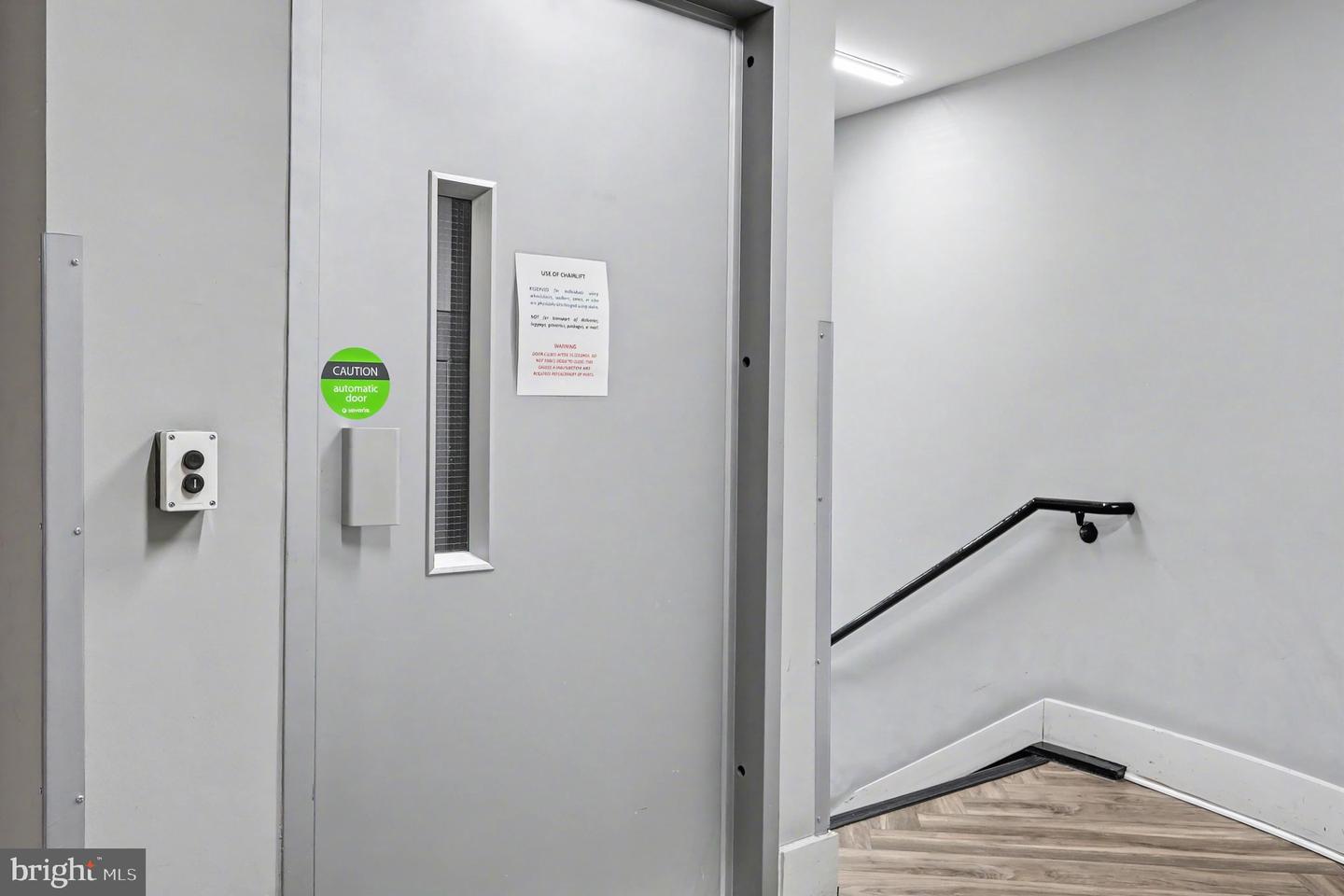 5300 HOLMES RUN PKWY #615, ALEXANDRIA, Virginia 22304, 3 Bedrooms Bedrooms, ,2 BathroomsBathrooms,Residential,For sale,5300 HOLMES RUN PKWY #615,VAAX2052166 MLS # VAAX2052166