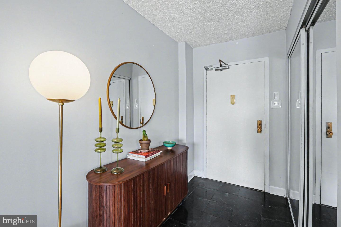 5300 HOLMES RUN PKWY #615, ALEXANDRIA, Virginia 22304, 3 Bedrooms Bedrooms, ,2 BathroomsBathrooms,Residential,For sale,5300 HOLMES RUN PKWY #615,VAAX2052166 MLS # VAAX2052166