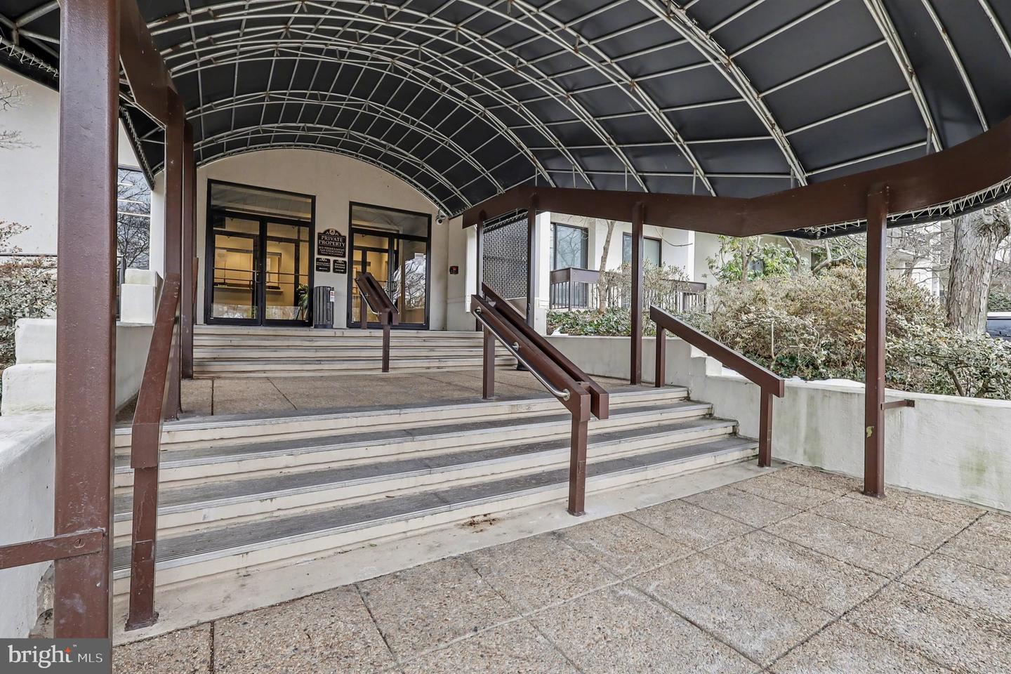 5300 HOLMES RUN PKWY #615, ALEXANDRIA, Virginia 22304, 3 Bedrooms Bedrooms, ,2 BathroomsBathrooms,Residential,For sale,5300 HOLMES RUN PKWY #615,VAAX2052166 MLS # VAAX2052166