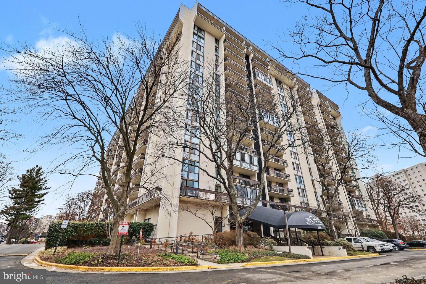 5300 HOLMES RUN PKWY #615, ALEXANDRIA, Virginia 22304, 3 Bedrooms Bedrooms, ,2 BathroomsBathrooms,Residential,For sale,5300 HOLMES RUN PKWY #615,VAAX2052166 MLS # VAAX2052166