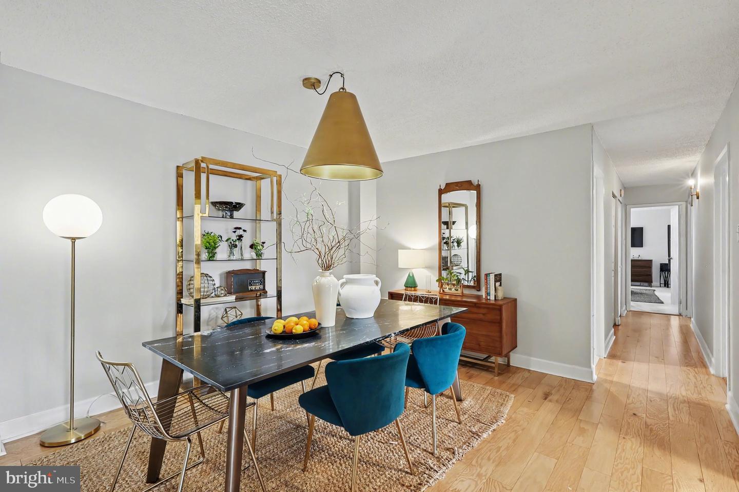 5300 HOLMES RUN PKWY #615, ALEXANDRIA, Virginia 22304, 3 Bedrooms Bedrooms, ,2 BathroomsBathrooms,Residential,For sale,5300 HOLMES RUN PKWY #615,VAAX2052166 MLS # VAAX2052166