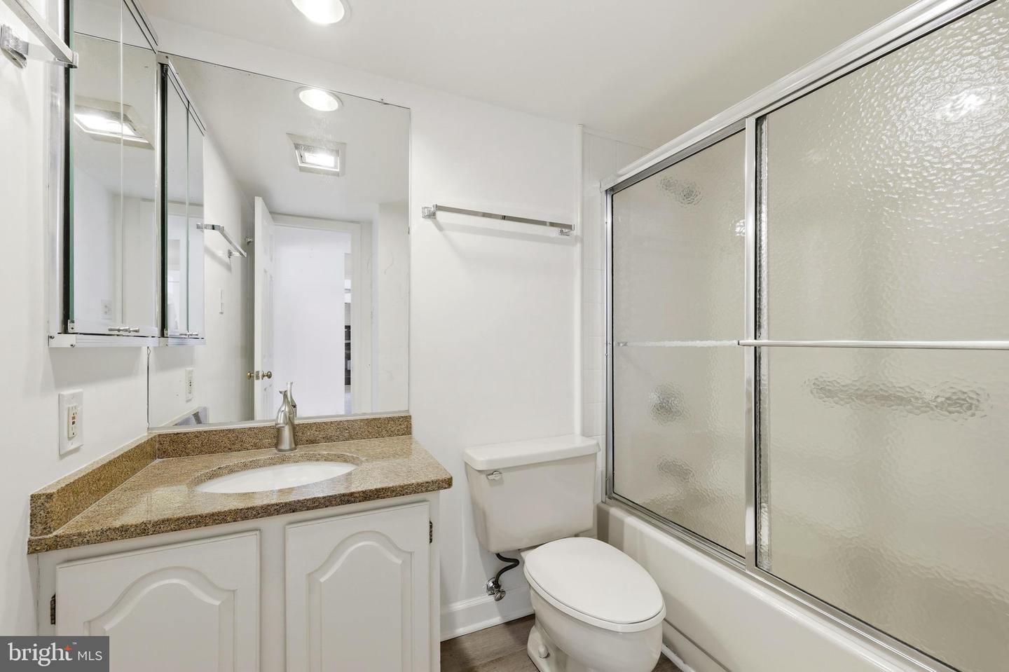 1301 N COURTHOUSE RD #1205, ARLINGTON, Virginia 22201, 1 Bedroom Bedrooms, ,1 BathroomBathrooms,Residential,For sale,1301 N COURTHOUSE RD #1205,VAAR2066864 MLS # VAAR2066864