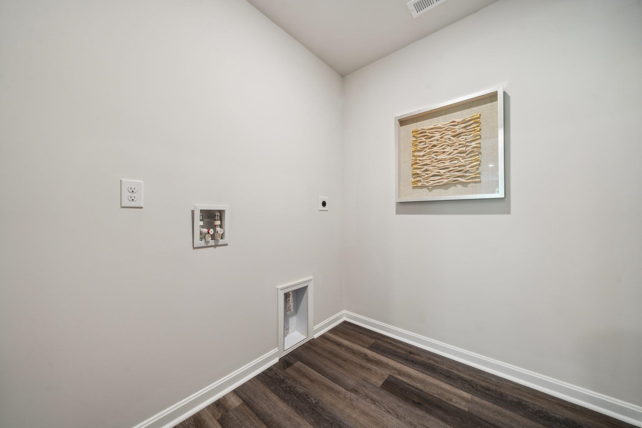 100 JULIAN DR, WAYNESBORO, Virginia 22980, 3 Bedrooms Bedrooms, ,2 BathroomsBathrooms,Residential,100 JULIAN DR,673702 MLS # 673702