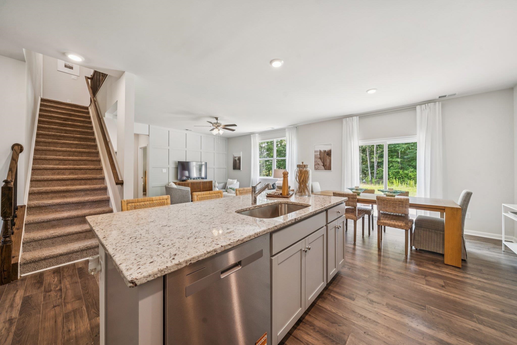 540 SUMMERCREST AVE, WAYNESBORO, Virginia 22980, 5 Bedrooms Bedrooms, ,3 BathroomsBathrooms,Residential,540 SUMMERCREST AVE,673703 MLS # 673703