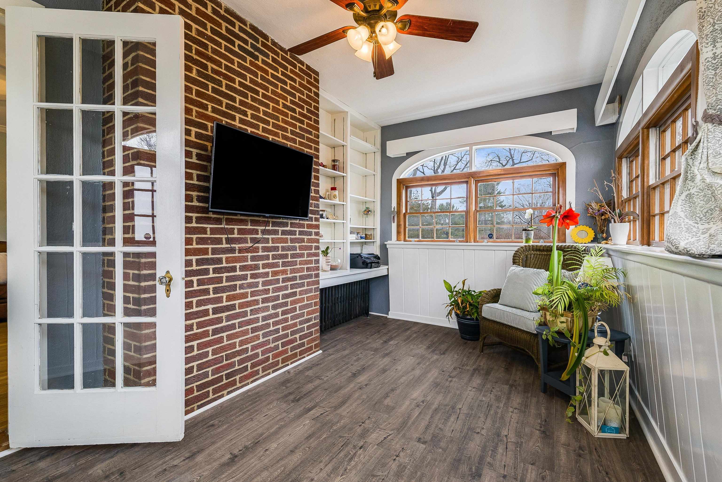 701 ROSSER AVE, WAYNESBORO, Virginia 22980, 4 Bedrooms Bedrooms, ,1 BathroomBathrooms,Residential,701 ROSSER AVE,673707 MLS # 673707 701 ROSSER AVE, WAYNESBORO, Virginia 22980, 4 Bedrooms Bedrooms, ,1 BathroomBathrooms,Residential,701 ROSSER AVE,673707 MLS # 673707