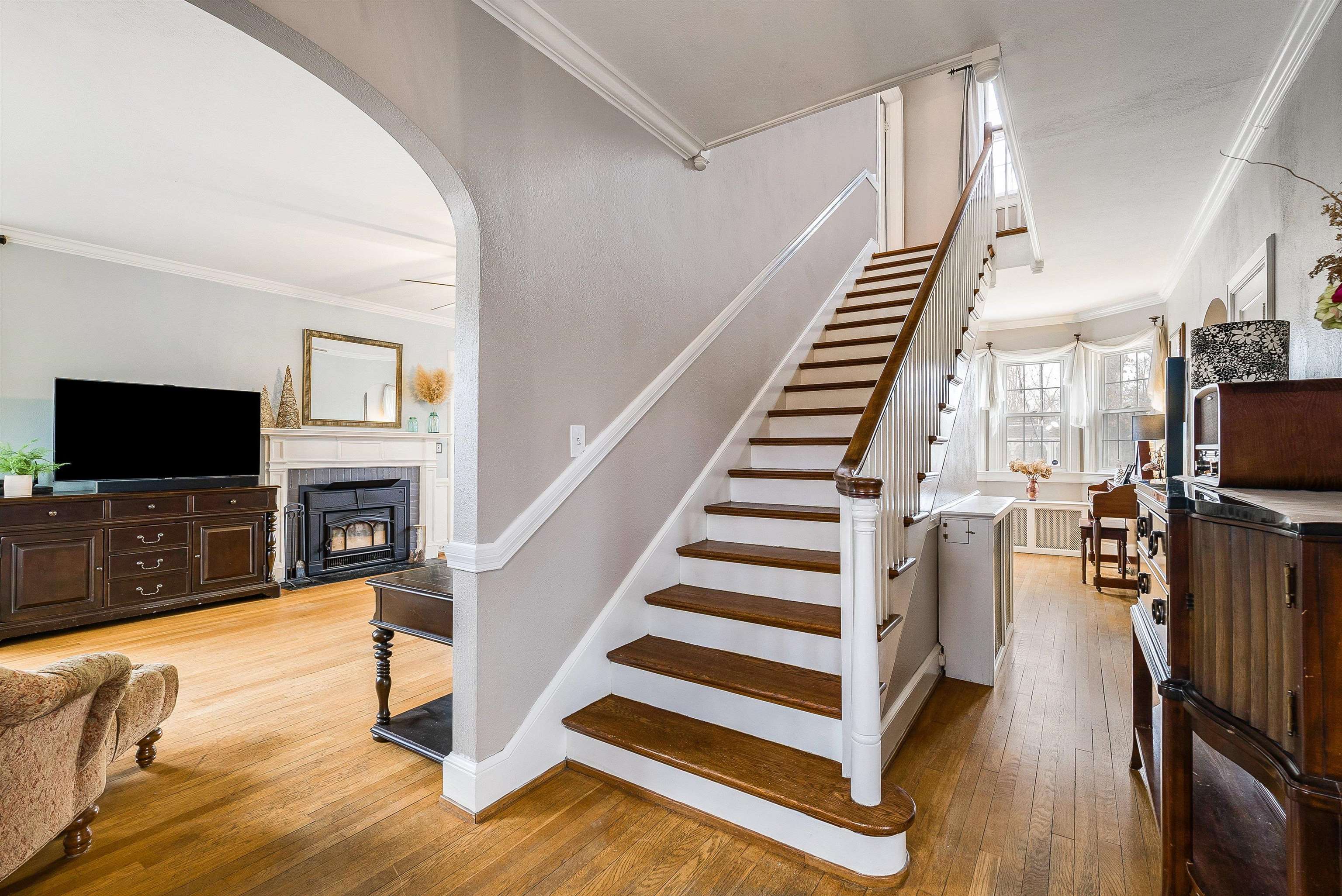 701 ROSSER AVE, WAYNESBORO, Virginia 22980, 4 Bedrooms Bedrooms, ,1 BathroomBathrooms,Residential,701 ROSSER AVE,673707 MLS # 673707 701 ROSSER AVE, WAYNESBORO, Virginia 22980, 4 Bedrooms Bedrooms, ,1 BathroomBathrooms,Residential,701 ROSSER AVE,673707 MLS # 673707