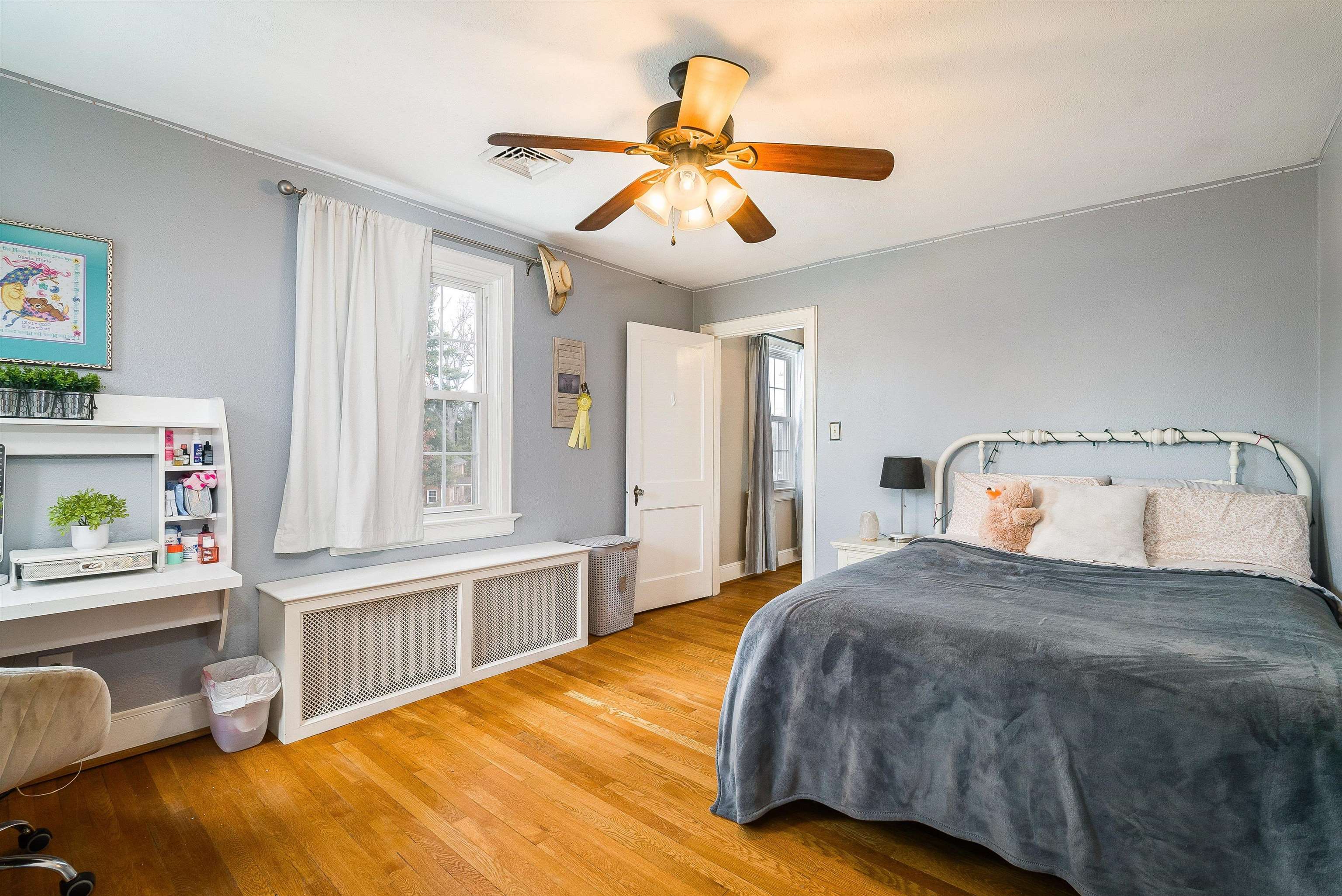 701 ROSSER AVE, WAYNESBORO, Virginia 22980, 4 Bedrooms Bedrooms, ,1 BathroomBathrooms,Residential,701 ROSSER AVE,673707 MLS # 673707 701 ROSSER AVE, WAYNESBORO, Virginia 22980, 4 Bedrooms Bedrooms, ,1 BathroomBathrooms,Residential,701 ROSSER AVE,673707 MLS # 673707