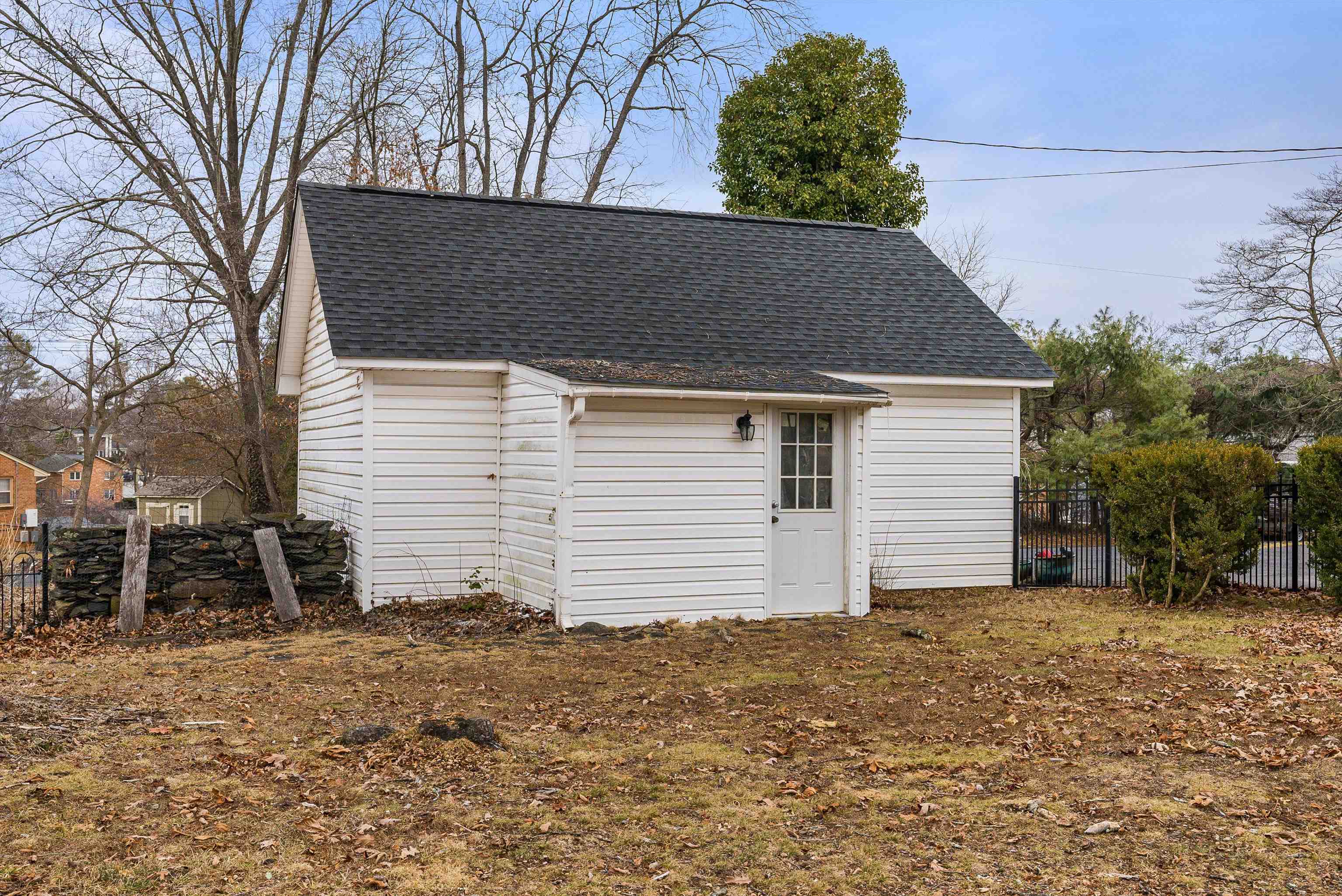 701 ROSSER AVE, WAYNESBORO, Virginia 22980, 4 Bedrooms Bedrooms, ,1 BathroomBathrooms,Residential,701 ROSSER AVE,673707 MLS # 673707 701 ROSSER AVE, WAYNESBORO, Virginia 22980, 4 Bedrooms Bedrooms, ,1 BathroomBathrooms,Residential,701 ROSSER AVE,673707 MLS # 673707