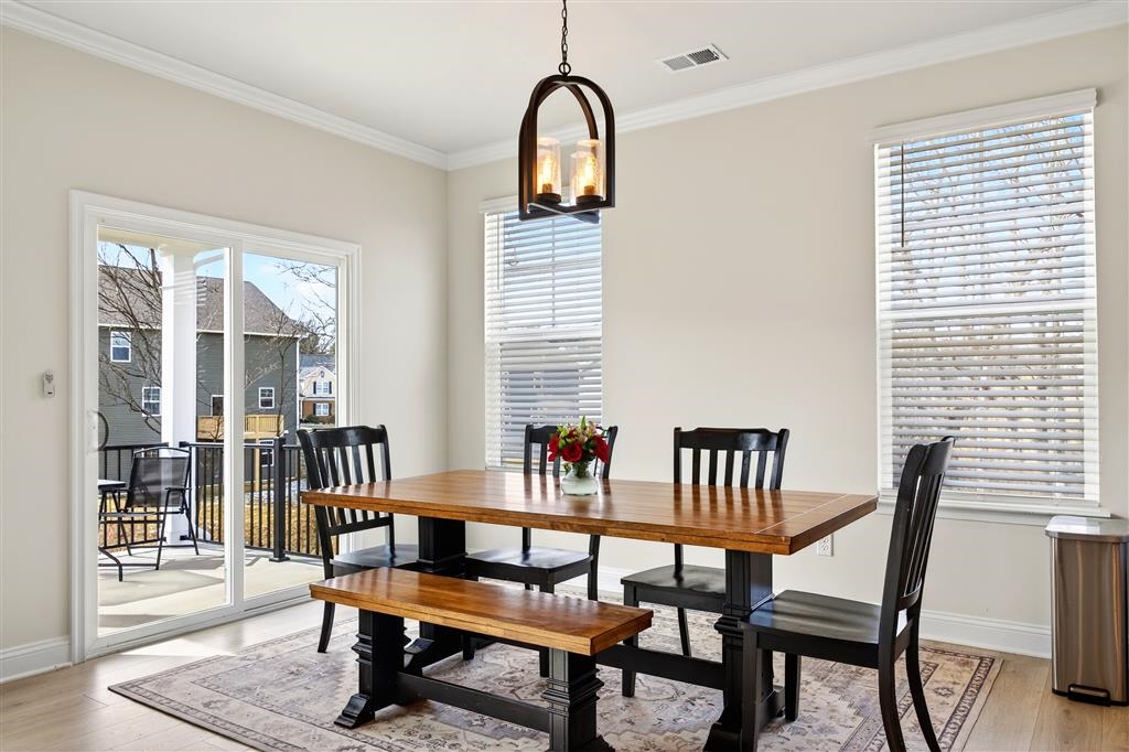 20 AVONWOODS CT, STAUNTON, Virginia 24401, 4 Bedrooms Bedrooms, ,3 BathroomsBathrooms,Residential,20 AVONWOODS CT,673712 MLS # 673712