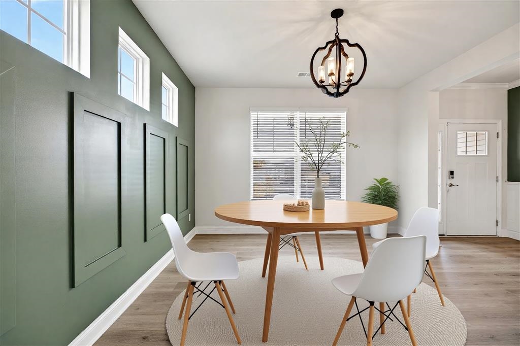 20 AVONWOODS CT, STAUNTON, Virginia 24401, 4 Bedrooms Bedrooms, ,3 BathroomsBathrooms,Residential,20 AVONWOODS CT,673712 MLS # 673712