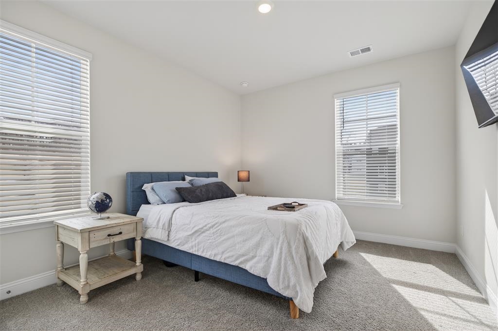 20 AVONWOODS CT, STAUNTON, Virginia 24401, 4 Bedrooms Bedrooms, ,3 BathroomsBathrooms,Residential,20 AVONWOODS CT,673712 MLS # 673712