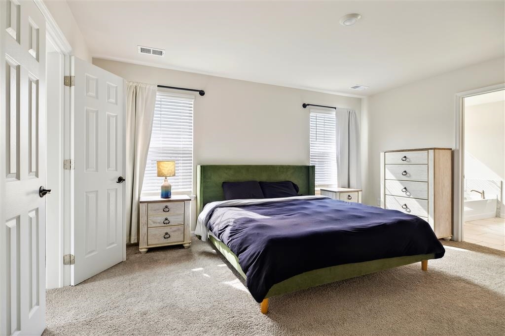 20 AVONWOODS CT, STAUNTON, Virginia 24401, 4 Bedrooms Bedrooms, ,3 BathroomsBathrooms,Residential,20 AVONWOODS CT,673712 MLS # 673712