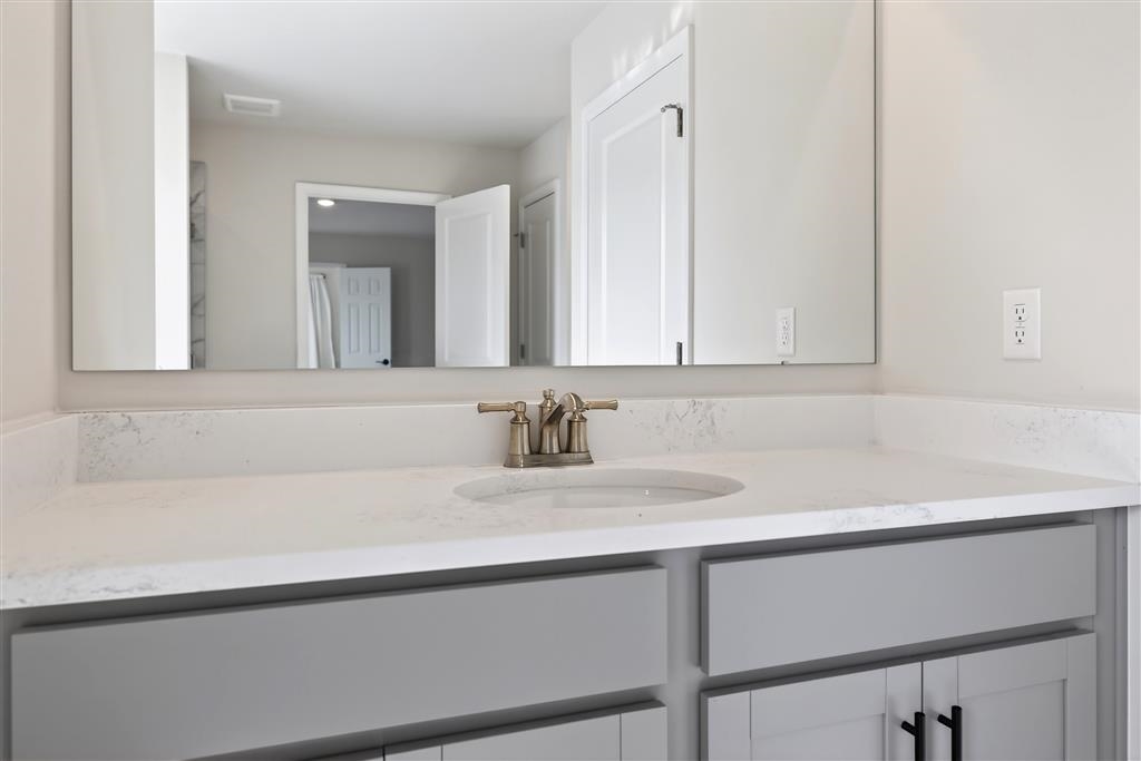 20 AVONWOODS CT, STAUNTON, Virginia 24401, 4 Bedrooms Bedrooms, ,3 BathroomsBathrooms,Residential,20 AVONWOODS CT,673712 MLS # 673712