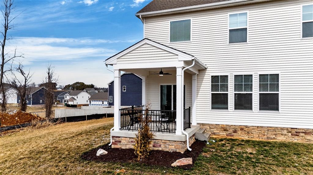 20 AVONWOODS CT, STAUNTON, Virginia 24401, 4 Bedrooms Bedrooms, ,3 BathroomsBathrooms,Residential,20 AVONWOODS CT,673712 MLS # 673712