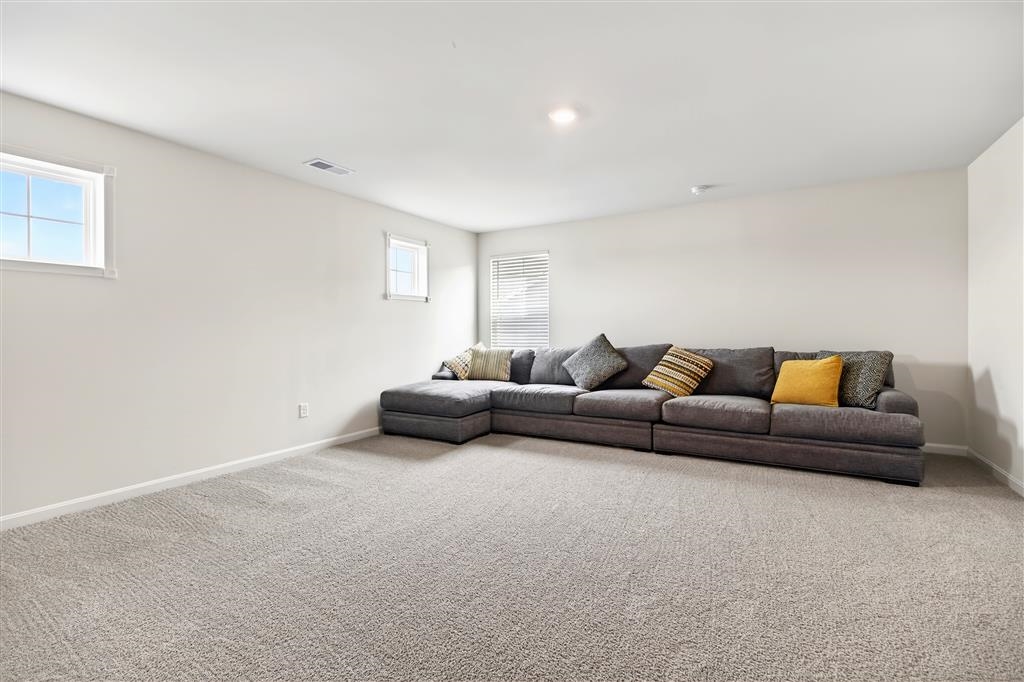 20 AVONWOODS CT, STAUNTON, Virginia 24401, 4 Bedrooms Bedrooms, ,3 BathroomsBathrooms,Residential,20 AVONWOODS CT,673712 MLS # 673712