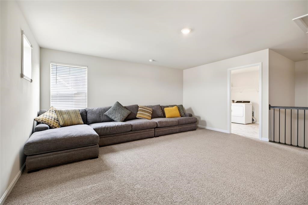 20 AVONWOODS CT, STAUNTON, Virginia 24401, 4 Bedrooms Bedrooms, ,3 BathroomsBathrooms,Residential,20 AVONWOODS CT,673712 MLS # 673712