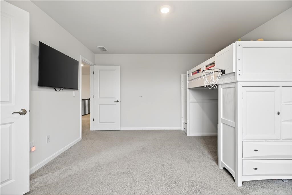 20 AVONWOODS CT, STAUNTON, Virginia 24401, 4 Bedrooms Bedrooms, ,3 BathroomsBathrooms,Residential,20 AVONWOODS CT,673712 MLS # 673712