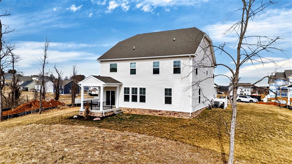 20 AVONWOODS CT, STAUNTON, Virginia 24401, 4 Bedrooms Bedrooms, ,3 BathroomsBathrooms,Residential,20 AVONWOODS CT,673712 MLS # 673712