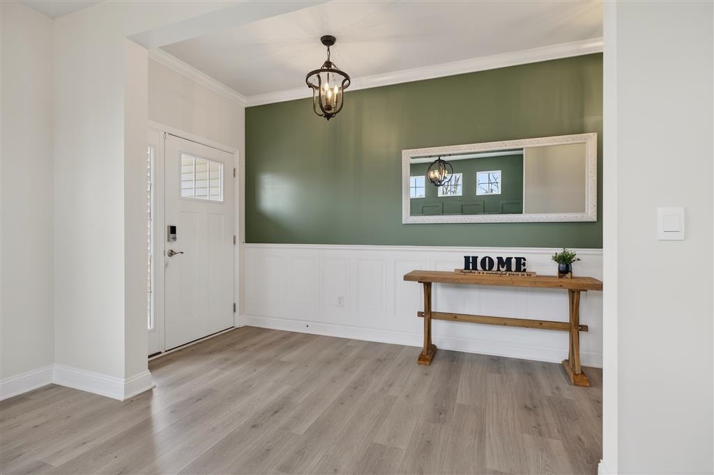 20 AVONWOODS CT, STAUNTON, Virginia 24401, 4 Bedrooms Bedrooms, ,3 BathroomsBathrooms,Residential,20 AVONWOODS CT,673712 MLS # 673712