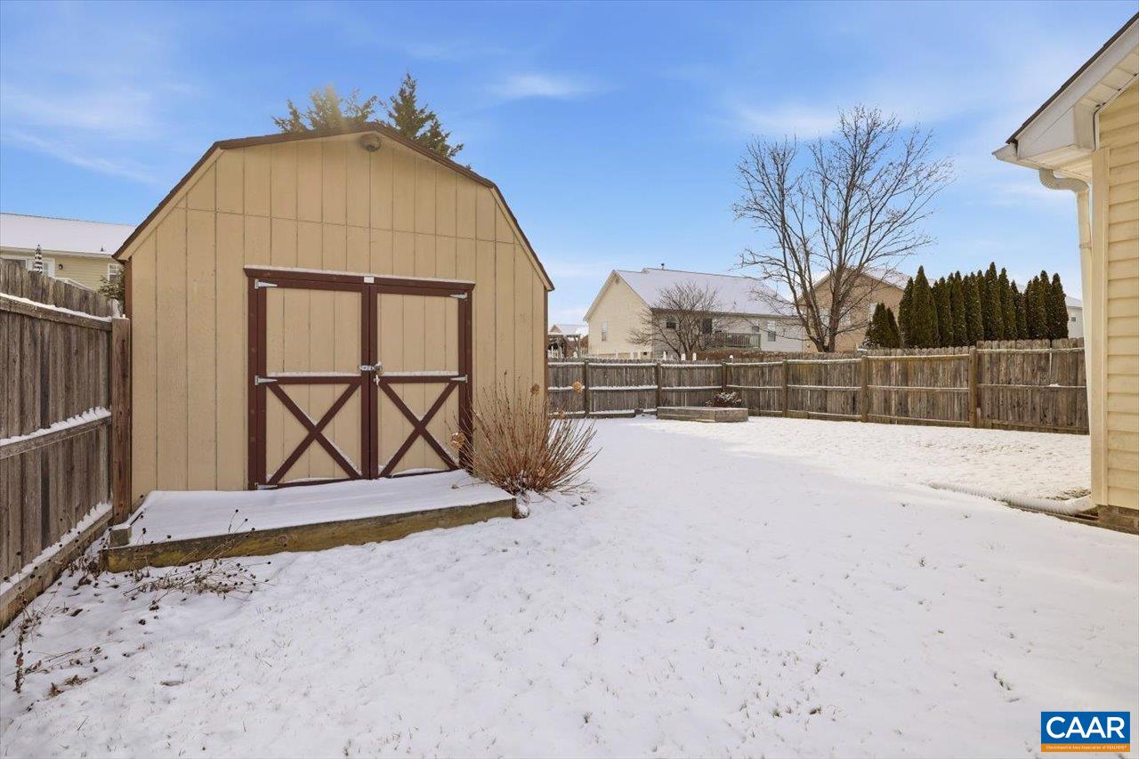 212 INGLECRESS RD, WAYNESBORO, Virginia 22980, 3 Bedrooms Bedrooms, ,2 BathroomsBathrooms,Residential,212 INGLECRESS RD,673714 MLS # 673714