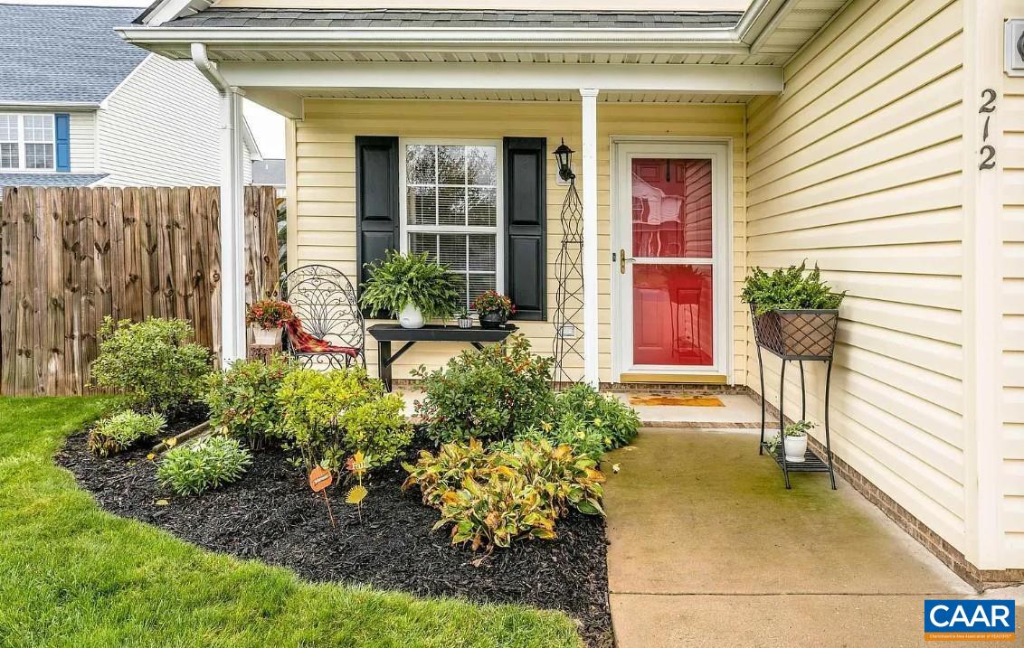 212 INGLECRESS RD, WAYNESBORO, Virginia 22980, 3 Bedrooms Bedrooms, ,2 BathroomsBathrooms,Residential,212 INGLECRESS RD,673714 MLS # 673714