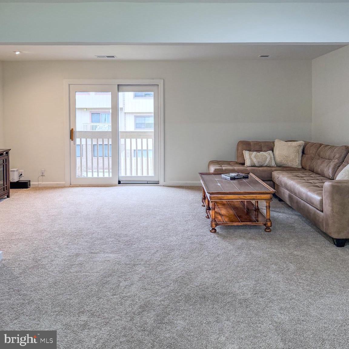 2437 GLENGYLE DR #222, VIENNA, Virginia 22181, 3 Bedrooms Bedrooms, ,2 BathroomsBathrooms,Residential,For sale,2437 GLENGYLE DR #222,VAFX2282754 MLS # VAFX2282754