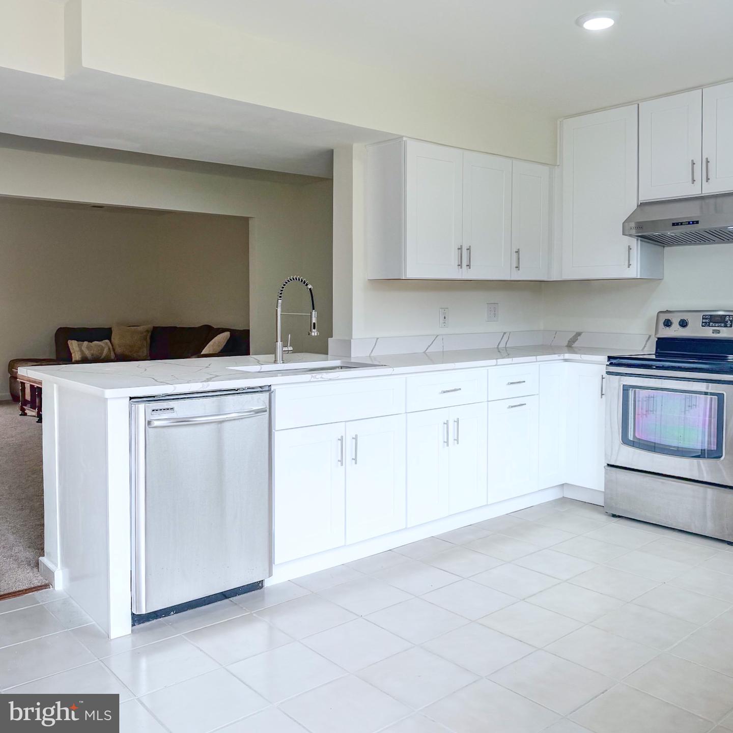 2437 GLENGYLE DR #222, VIENNA, Virginia 22181, 3 Bedrooms Bedrooms, ,2 BathroomsBathrooms,Residential,For sale,2437 GLENGYLE DR #222,VAFX2282754 MLS # VAFX2282754