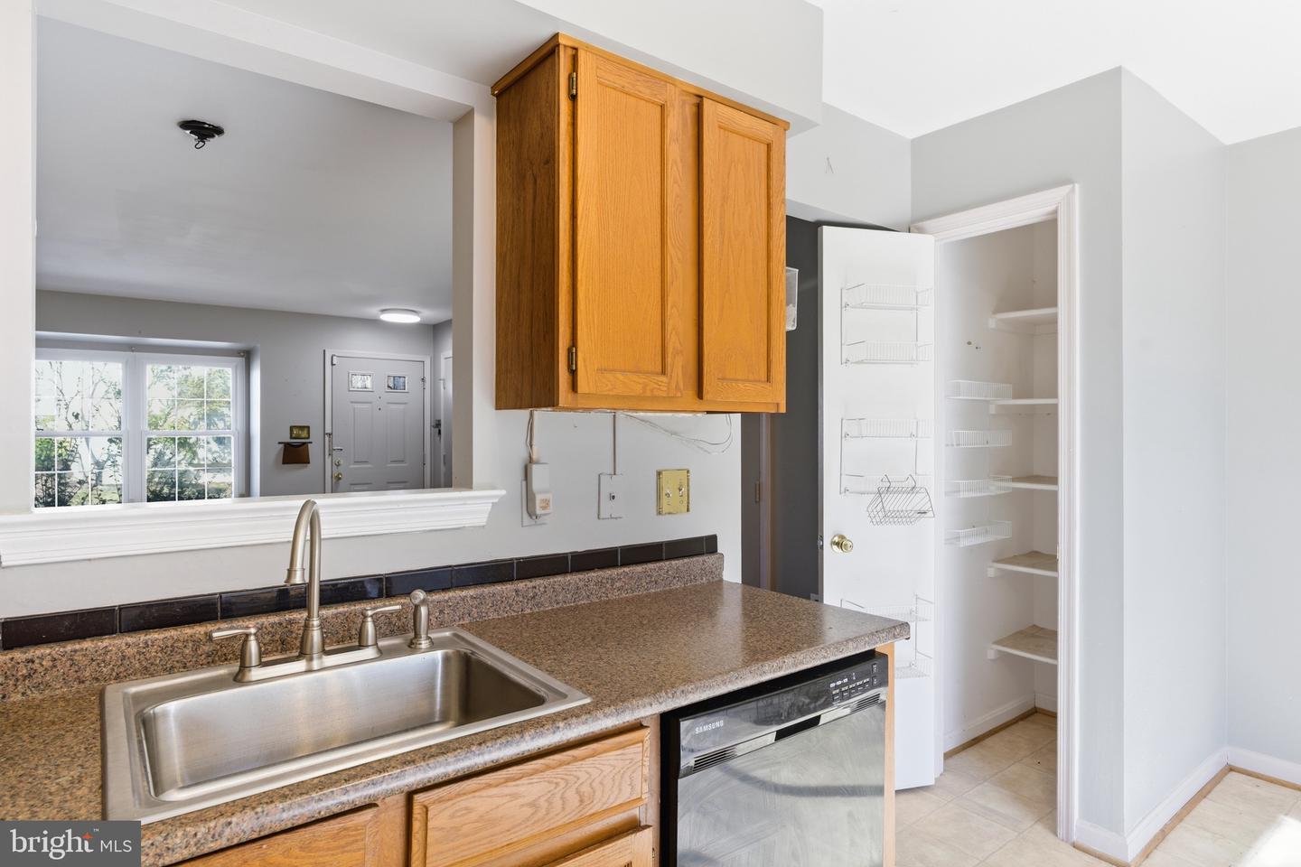 5680 WHITE DOVE LN, CLIFTON, Virginia 20124, 2 Bedrooms Bedrooms, ,3 BathroomsBathrooms,Residential,For sale,5680 WHITE DOVE LN,VAFX2283768 MLS # VAFX2283768