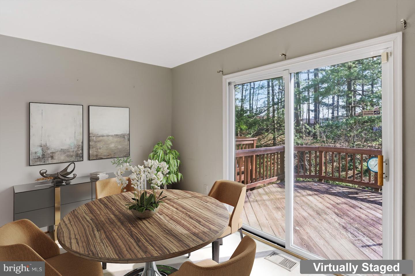 5680 WHITE DOVE LN, CLIFTON, Virginia 20124, 2 Bedrooms Bedrooms, ,3 BathroomsBathrooms,Residential,For sale,5680 WHITE DOVE LN,VAFX2283768 MLS # VAFX2283768