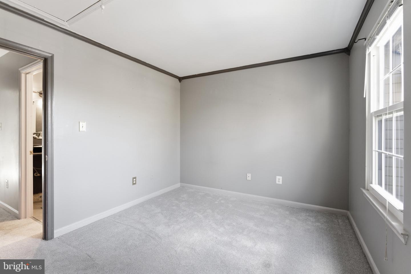 5680 WHITE DOVE LN, CLIFTON, Virginia 20124, 2 Bedrooms Bedrooms, ,3 BathroomsBathrooms,Residential,For sale,5680 WHITE DOVE LN,VAFX2283768 MLS # VAFX2283768