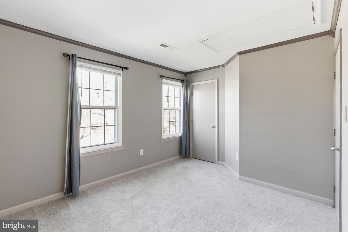 5680 WHITE DOVE LN, CLIFTON, Virginia 20124, 2 Bedrooms Bedrooms, ,3 BathroomsBathrooms,Residential,For sale,5680 WHITE DOVE LN,VAFX2283768 MLS # VAFX2283768