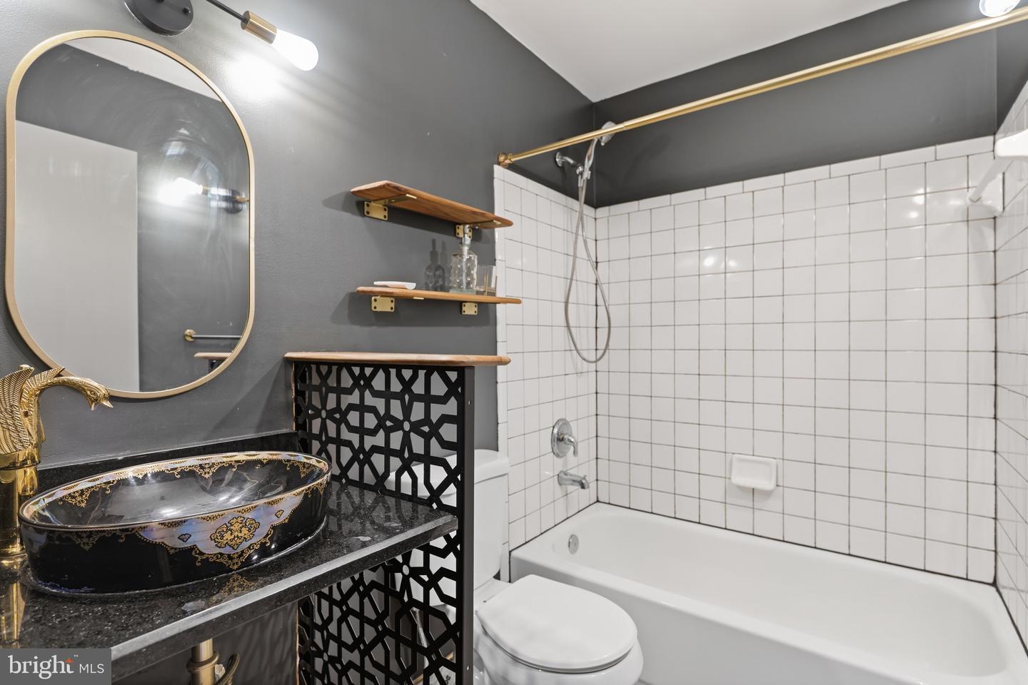 5680 WHITE DOVE LN, CLIFTON, Virginia 20124, 2 Bedrooms Bedrooms, ,3 BathroomsBathrooms,Residential,For sale,5680 WHITE DOVE LN,VAFX2283768 MLS # VAFX2283768