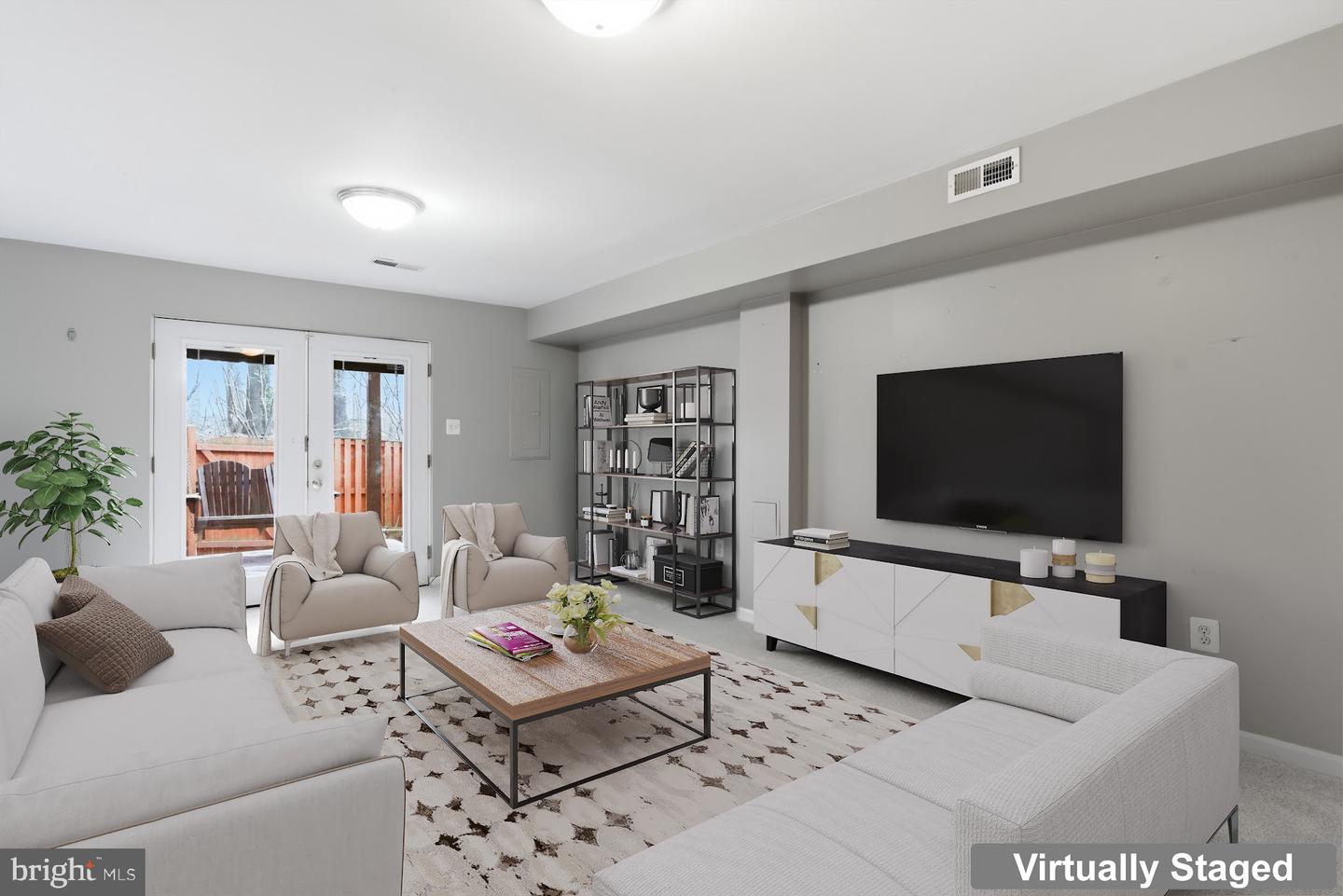 5680 WHITE DOVE LN, CLIFTON, Virginia 20124, 2 Bedrooms Bedrooms, ,3 BathroomsBathrooms,Residential,For sale,5680 WHITE DOVE LN,VAFX2283768 MLS # VAFX2283768