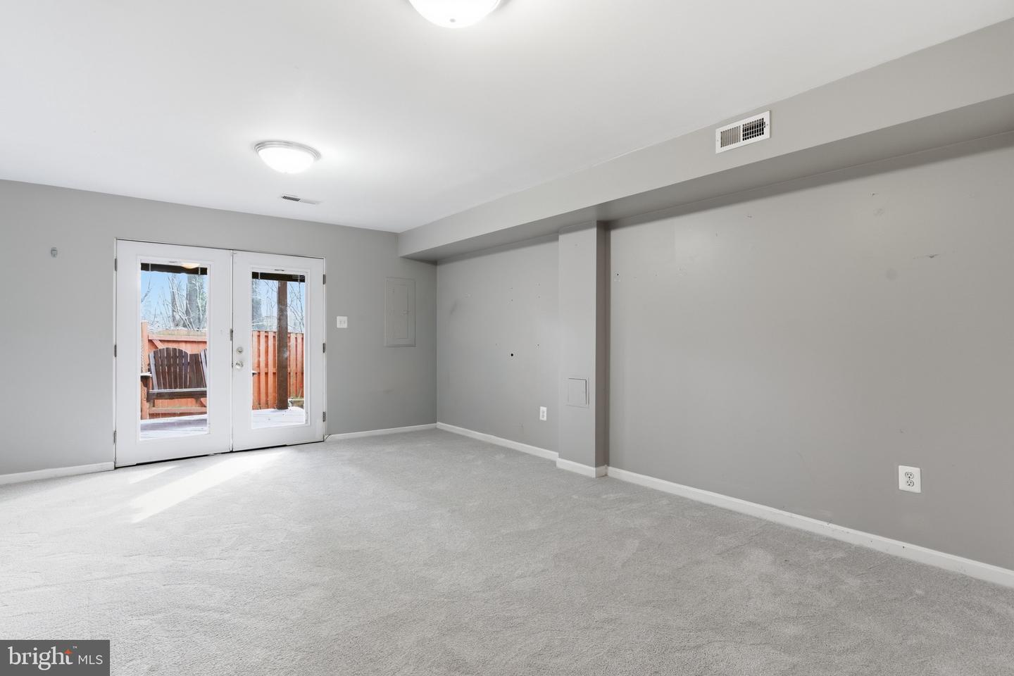 5680 WHITE DOVE LN, CLIFTON, Virginia 20124, 2 Bedrooms Bedrooms, ,3 BathroomsBathrooms,Residential,For sale,5680 WHITE DOVE LN,VAFX2283768 MLS # VAFX2283768