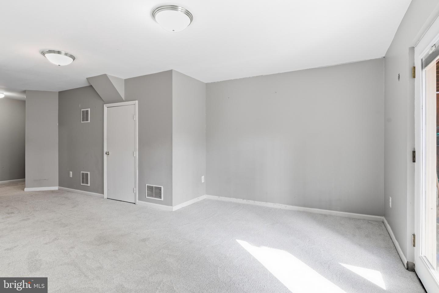 5680 WHITE DOVE LN, CLIFTON, Virginia 20124, 2 Bedrooms Bedrooms, ,3 BathroomsBathrooms,Residential,For sale,5680 WHITE DOVE LN,VAFX2283768 MLS # VAFX2283768