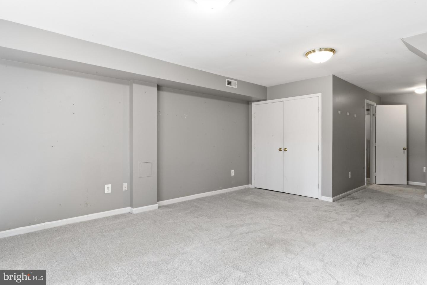 5680 WHITE DOVE LN, CLIFTON, Virginia 20124, 2 Bedrooms Bedrooms, ,3 BathroomsBathrooms,Residential,For sale,5680 WHITE DOVE LN,VAFX2283768 MLS # VAFX2283768